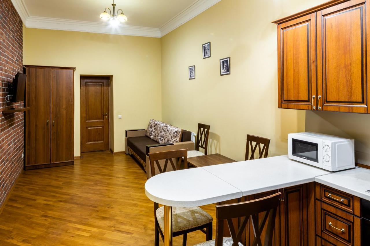 13 Franka Apartment 2 Лвив Екстериор снимка