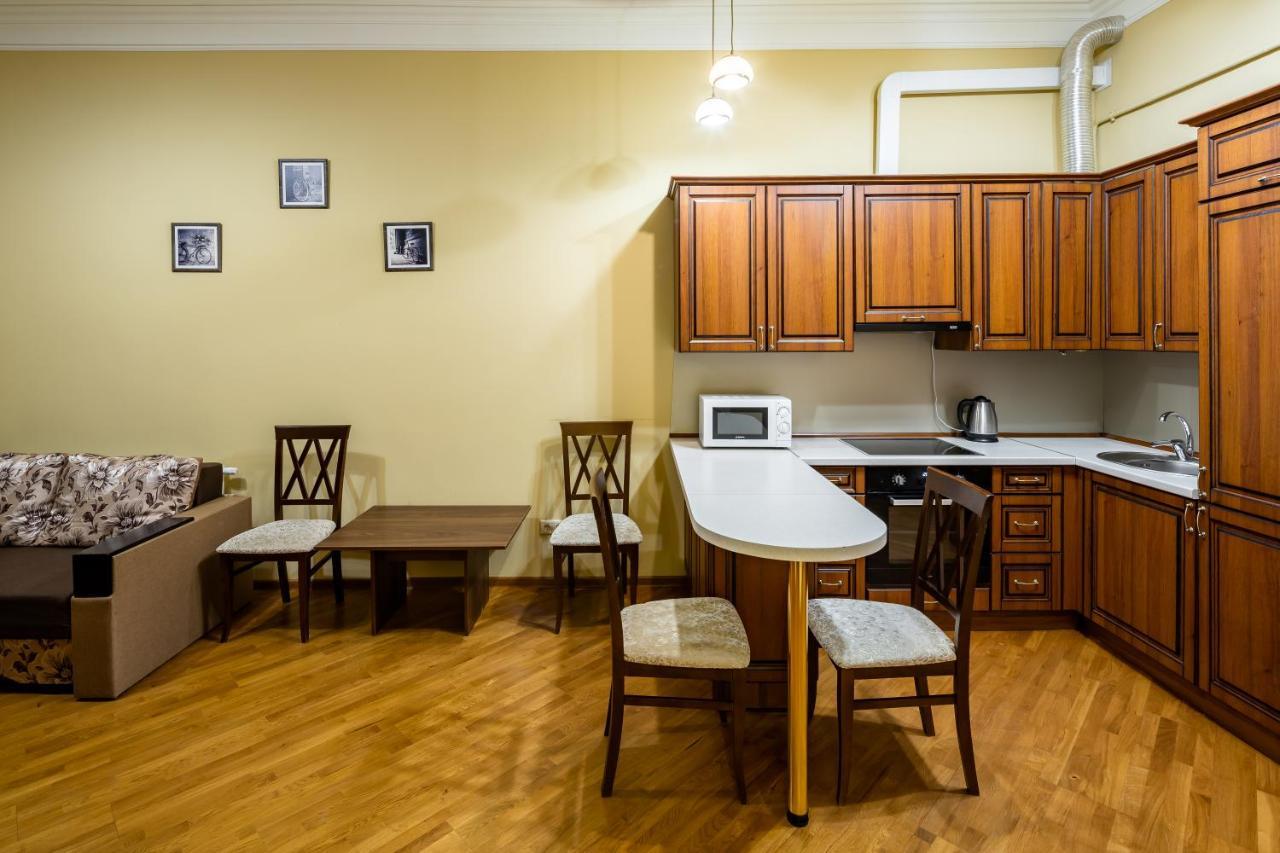 13 Franka Apartment 2 Лвив Екстериор снимка