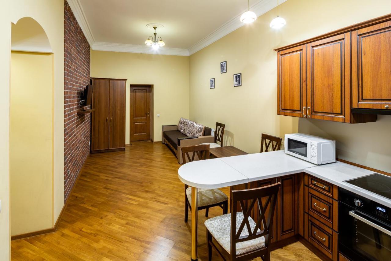 13 Franka Apartment 2 Лвив Екстериор снимка